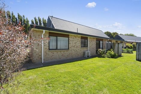 Photo of property in Redwood Village, 43/42 Main Road, Tawa, Wellington, 5028