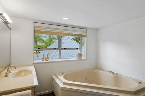 Photo of property in 533 Yaldhurst Road, Yaldhurst, Christchurch, 7676