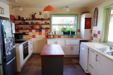 Photo of property in 19 Cumming Street, Okato, 4335