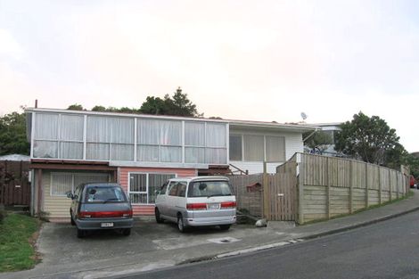Photo of property in 30 Carluke Street, Paparangi, Wellington, 6037