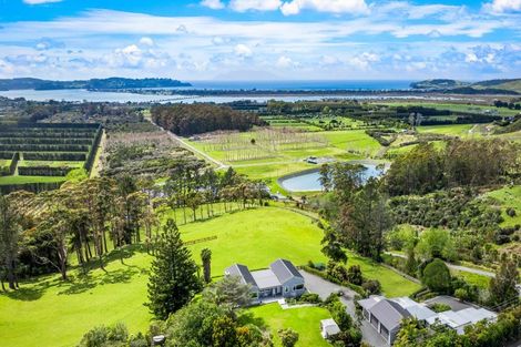 Photo of property in 201 Takatu Road, Tawharanui Peninsula, Warkworth, 0986