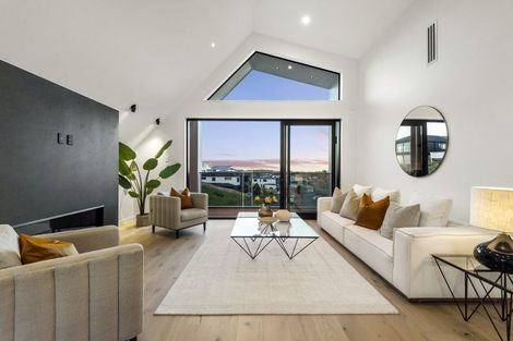 Photo of property in 44 Waitai Close, Long Bay, 0630