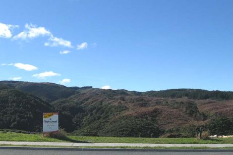 Photo of property in 99 Kirton Drive, Riverstone Terraces, Upper Hutt, 5018