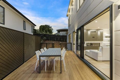 Photo of property in 28a Oliver Twist Avenue, Mellons Bay, Auckland, 2014