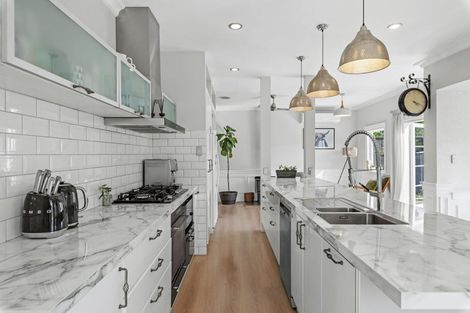 Photo of property in 5 Kotare Street, Fendalton, Christchurch, 8041