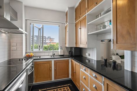 Photo of property in 4/28 Saint Georges Bay Road, Parnell, Auckland, 1052