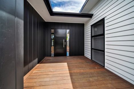 Photo of property in 41 Cyrus Street, Whalers Gate, New Plymouth, 4310