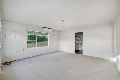 Photo of property in 2/17 Emirau Place, Glenfield, Auckland, 0629