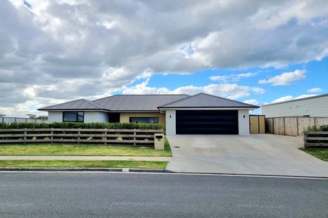 Photo of property in 22 Breton Drive, Waipu, 0510