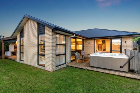 Photo of property in 61 Lisle Farm Drive, Pukekohe, 2120