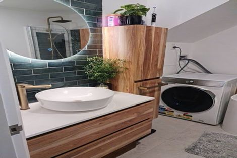 Photo of property in Mendosa Terraces Apartments, 3/9 Ebor Street, Te Aro, Wellington, 6011