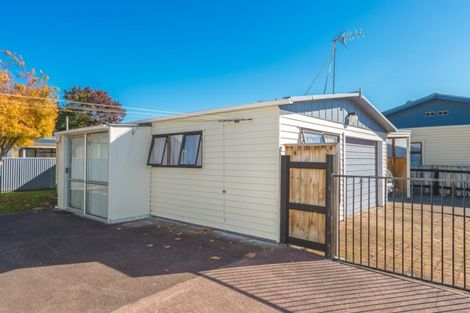 Photo of property in 2 Glasgow Street, Takaro, Palmerston North, 4412