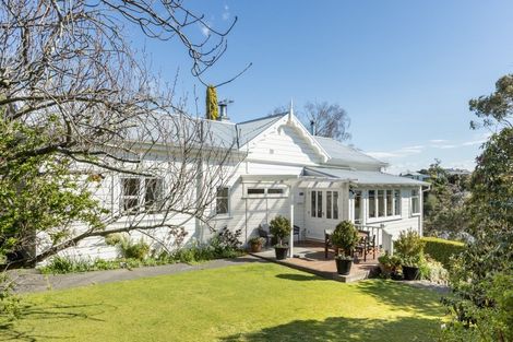 Photo of property in 43 May Avenue, Hospital Hill, Napier, 4110
