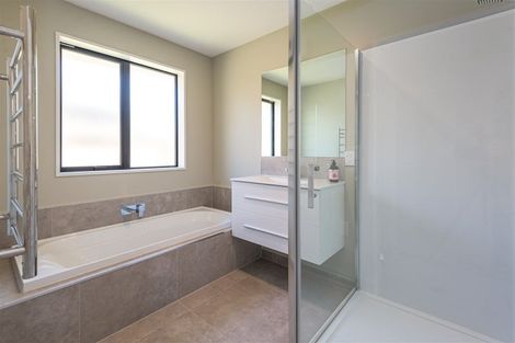 Photo of property in 21 Allied Road, Halswell, 8025