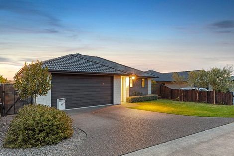 Photo of property in 17 Waterside Drive, Pyes Pa, Tauranga, 3112