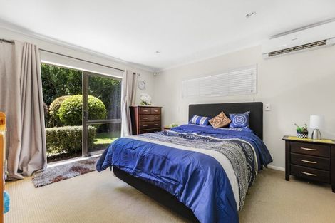 Photo of property in 11 Allerton Place, Wattle Downs, Auckland, 2103