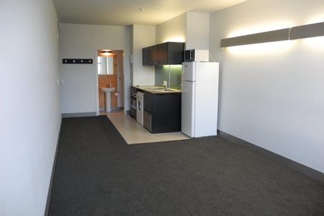 Photo of property in Urbane Apartments, 2/29 Webb Street, Mount Cook, Wellington, 6011