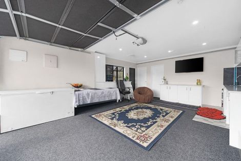 Photo of property in Oakwood Manor, 608c Massey Road, Mangere, Auckland, 2022