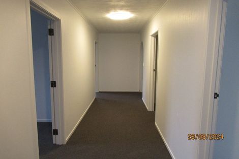 Photo of property in 90 Royal Road, Massey, Auckland, 0614