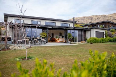 Photo of property in 32 Niger Street, Wanaka, 9305