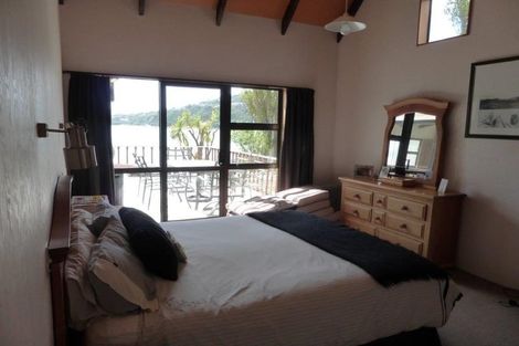 Photo of property in 1/2 Gill Road, Lowry Bay, Lower Hutt, 5013