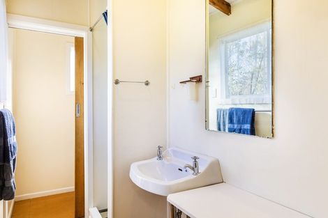 Photo of property in 16 Parehopu Street, Kuratau, Turangi, 3381