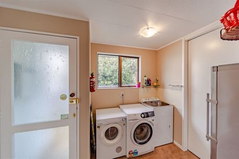 Photo of property in 132 North Shore Road, Eskdale, Napier, 4182