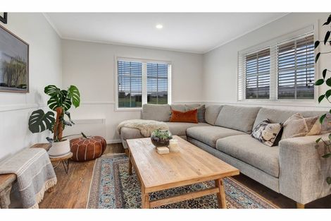 Photo of property in 167 Leslies Road, Cust, Rangiora, 7471