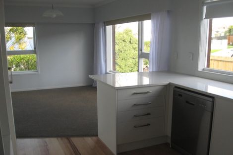 Photo of property in 1/41 Quebec Road, Milford, Auckland, 0620