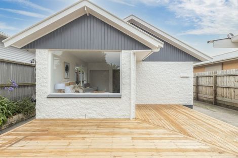 Photo of property in 110 Bower Avenue, New Brighton, Christchurch, 8083