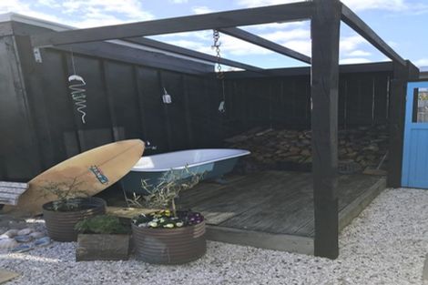 Photo of property in 165 Karewa Parade, Papamoa Beach, Papamoa, 3118