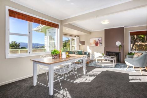 Photo of property in 1 Kenef Road, Paremata, Porirua, 5024