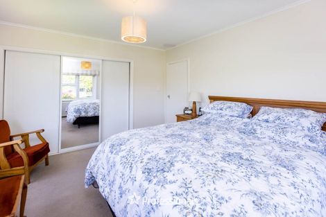 Photo of property in 37 Sunbrae Drive, Silverstream, Upper Hutt, 5019