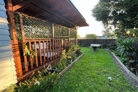 Photo of property in 120 Cargill Street, Papakura, 2110