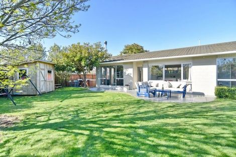 Photo of property in 9 Coates Place, Rangiora, 7400