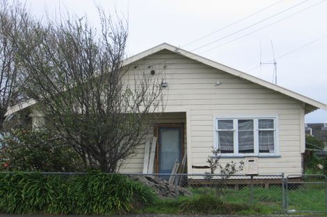 Photo of property in 33 Mako Mako Road, Levin, 5510