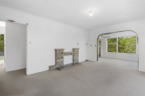 Photo of property in 71 Lyons Avenue, Murrays Bay, Auckland, 0630