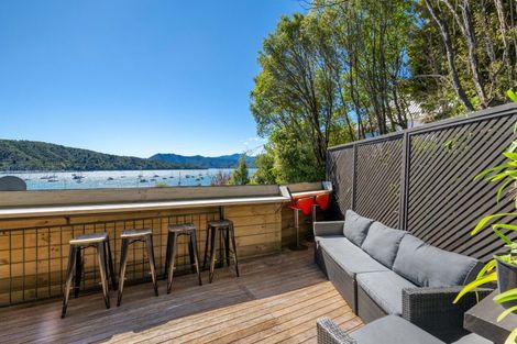 Photo of property in 354b Waikawa Road, Waikawa, Picton, 7220