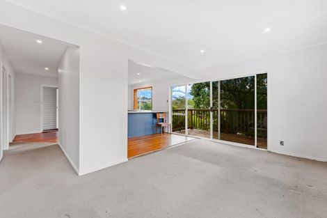 Photo of property in 2a Holiday Road, Stanmore Bay, Whangaparaoa, 0932