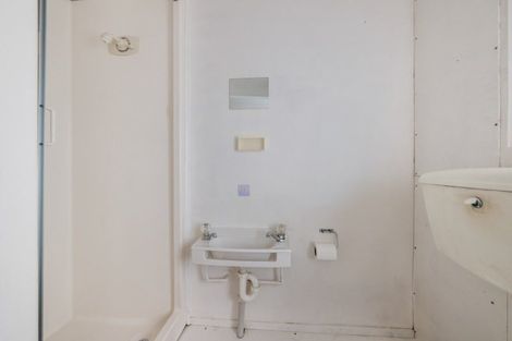 Photo of property in 60 Waikawa Road, Picton, 7220