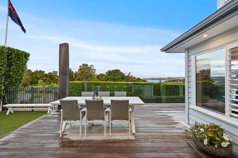 Photo of property in 24 Judkins Crescent, Cockle Bay, Auckland, 2014