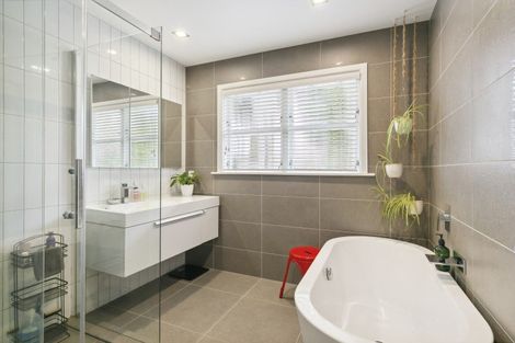 Photo of property in 12 Clutha Avenue, Khandallah, Wellington, 6035