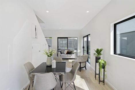 Photo of property in 3/24 Andrew Road, Howick, Auckland, 2010