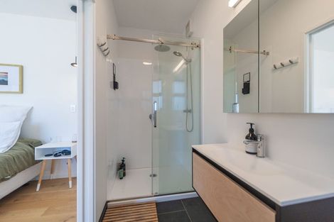 Photo of property in 34 Robieson Street, Roseneath, Wellington, 6011