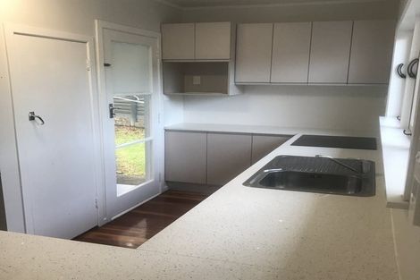 Photo of property in 2/20 Tonar Street, Northcote, Auckland, 0627