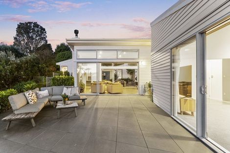 Photo of property in 4 Hillford Place, Welcome Bay, Tauranga, 3175