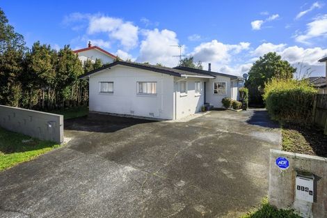Photo of property in 1/114 Sunset Road, Unsworth Heights, Auckland, 0632