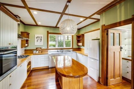 Photo of property in 1 Lambton Road, Hospital Hill, Napier, 4110