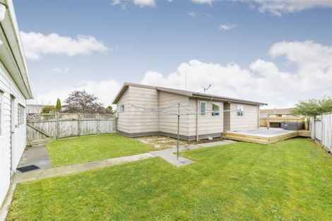 Photo of property in 61 Hillcrest Drive, Kelvin Grove, Palmerston North, 4414