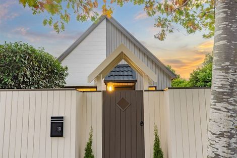 Photo of property in 1/19 Trafalgar Street, St Albans, Christchurch, 8014